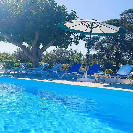 Large Traditional With Balcony & Pool Access - Casa 6